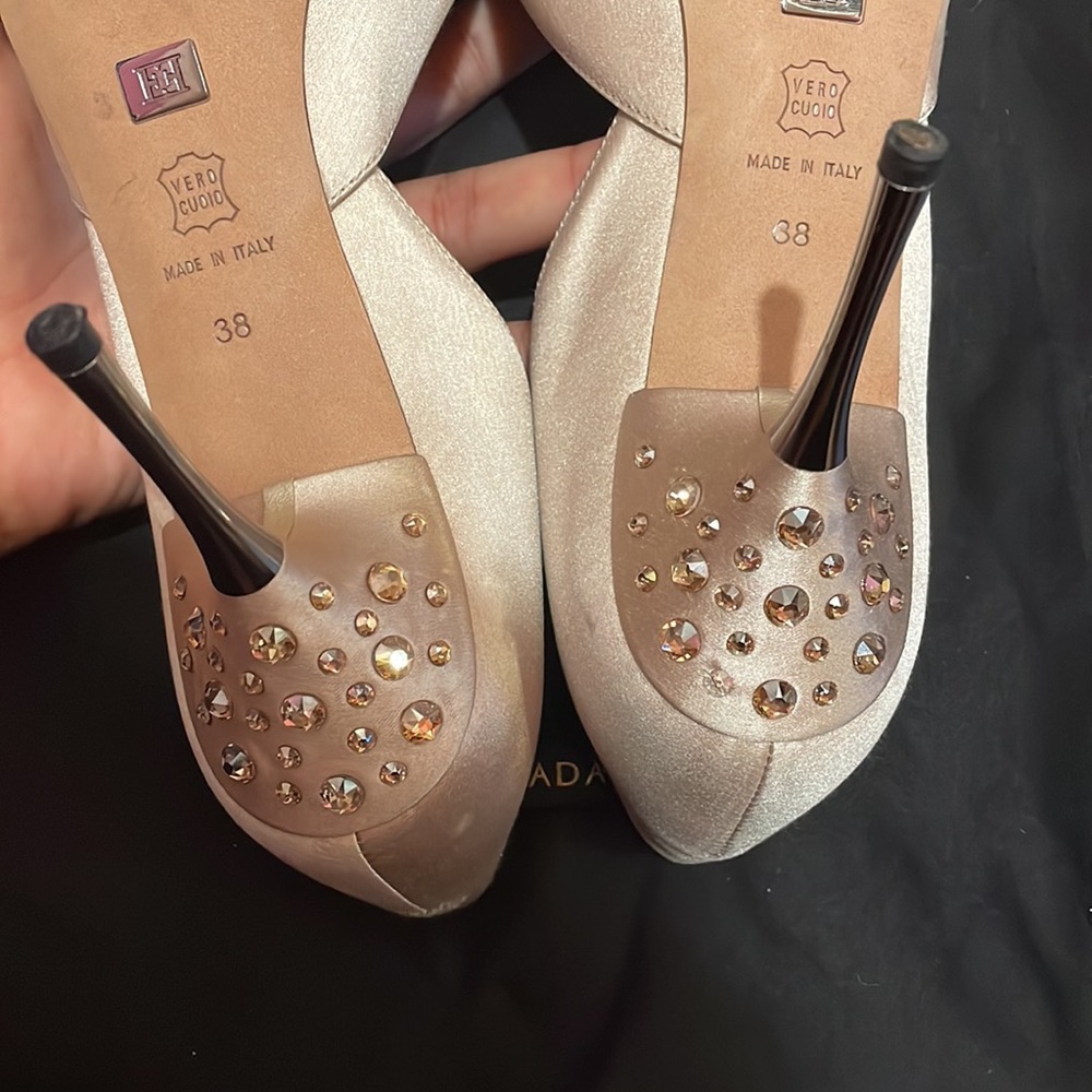 Escada Silk Beige/Skin jeweled pumps - Picture 6 of 6